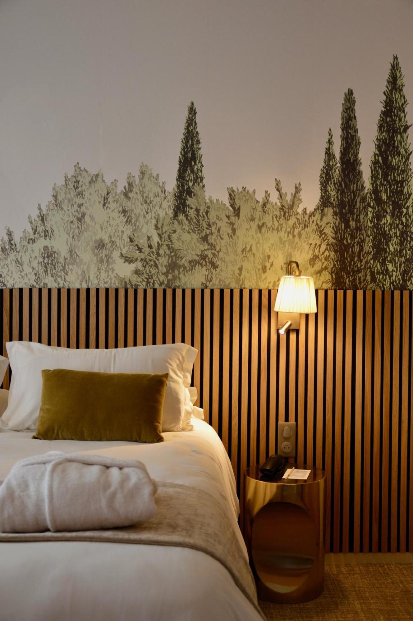 Best Western Sevan Parc Hotel Pertuis Exterior photo