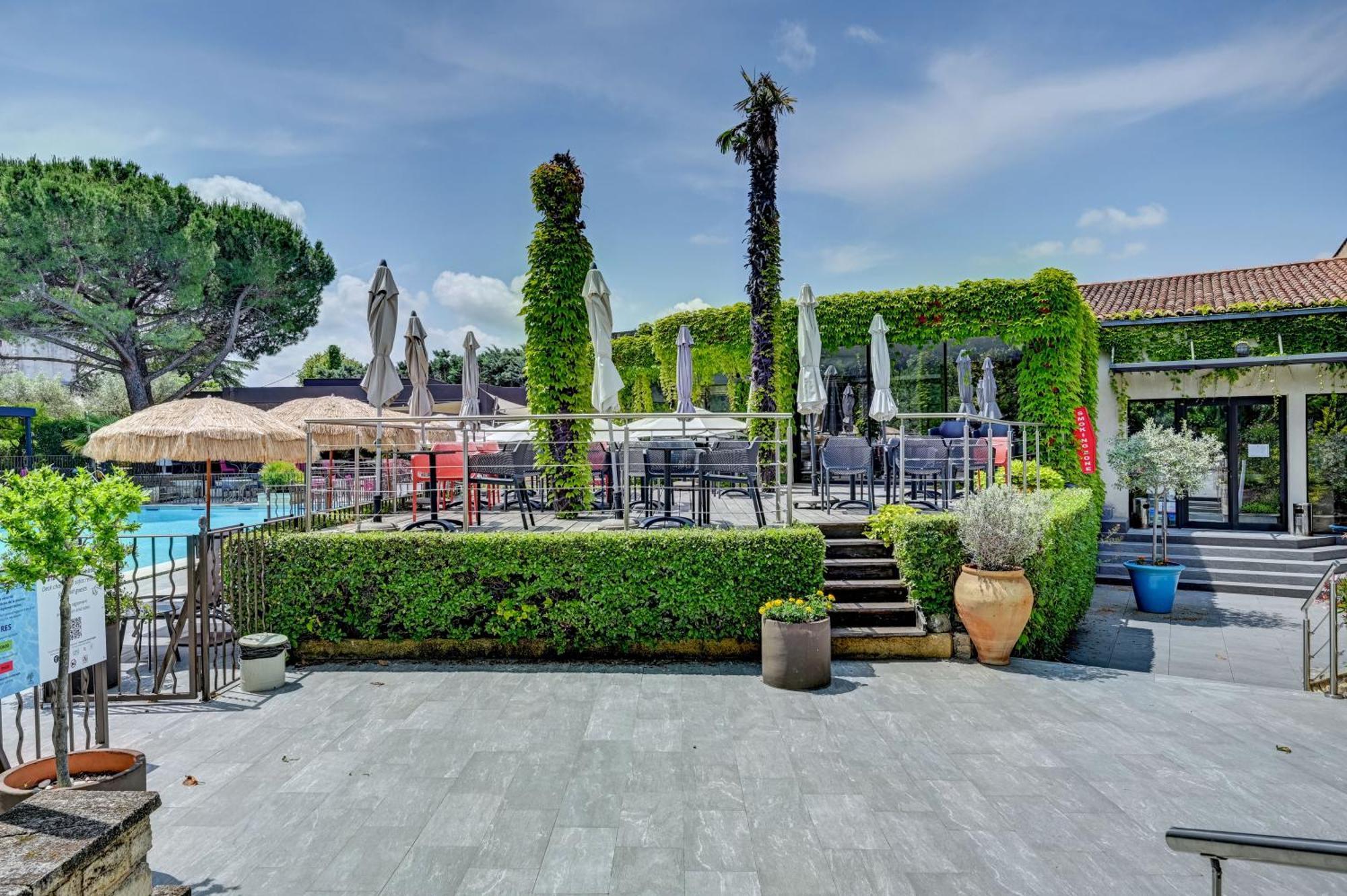 Best Western Sevan Parc Hotel Pertuis Exterior photo